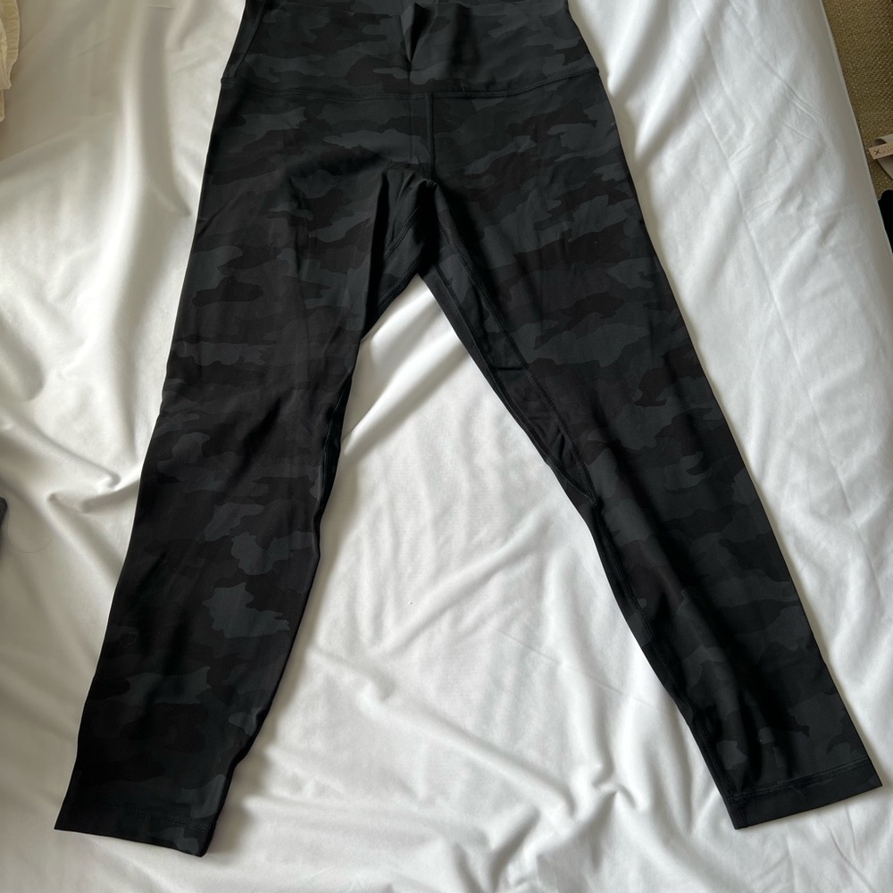 Lululemon high waisted Align 25” legging, 10, heritage black camo